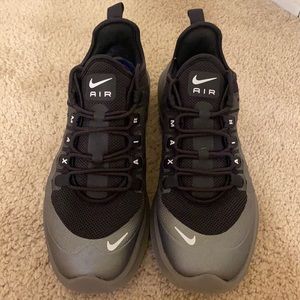 Women’s Nike Air Max Axis Premium Sz 8.5